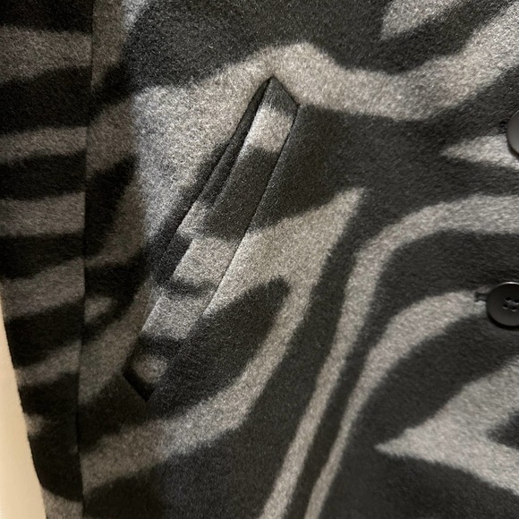 Torrid Pea Coat Jacket Womens 2X Mid Length Lined Animal Print Classic Capsule - Picture 4 of 13